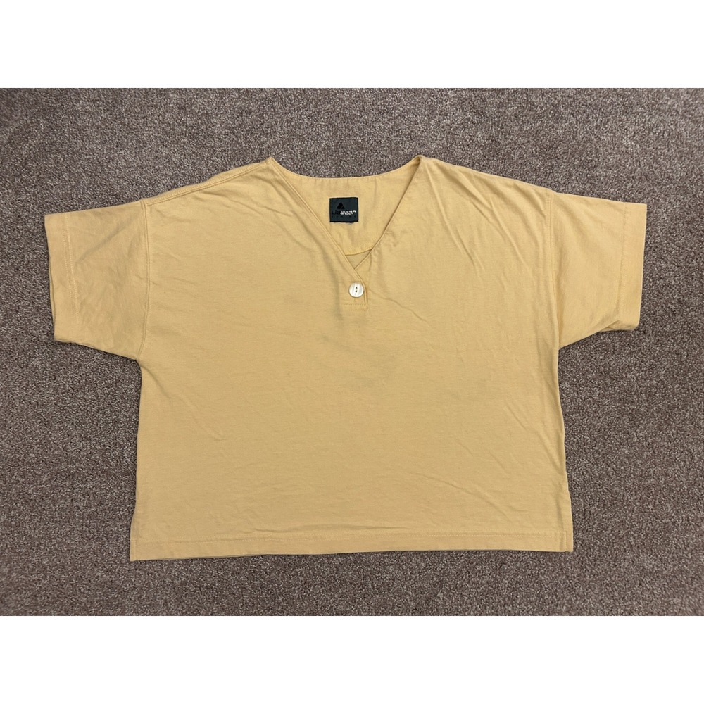 90s Lizwear T-Shirt Womens Petite Yellow Excellent Boxy Split Neck Single Button